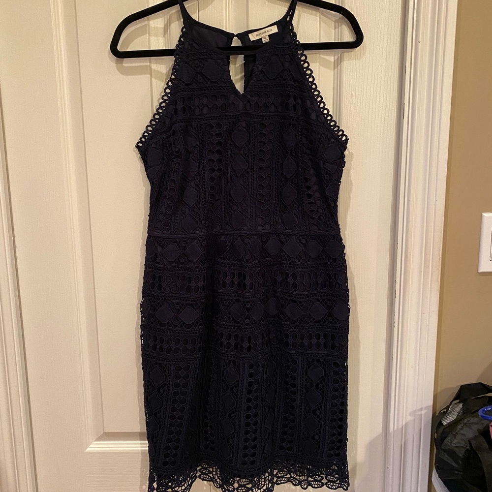 EUC skies are blue lace dress